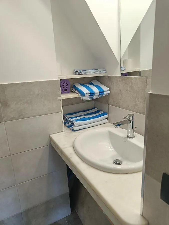 Apartment Una Finestra Speciale Su Palazzo Rosso. Monolocale Genoa Italy
